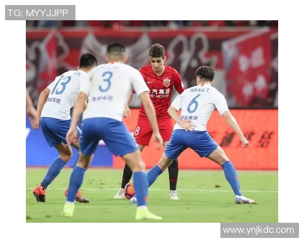 上港与鲁能激战正酣文字直播全程回顾精彩瞬间与赛况分析